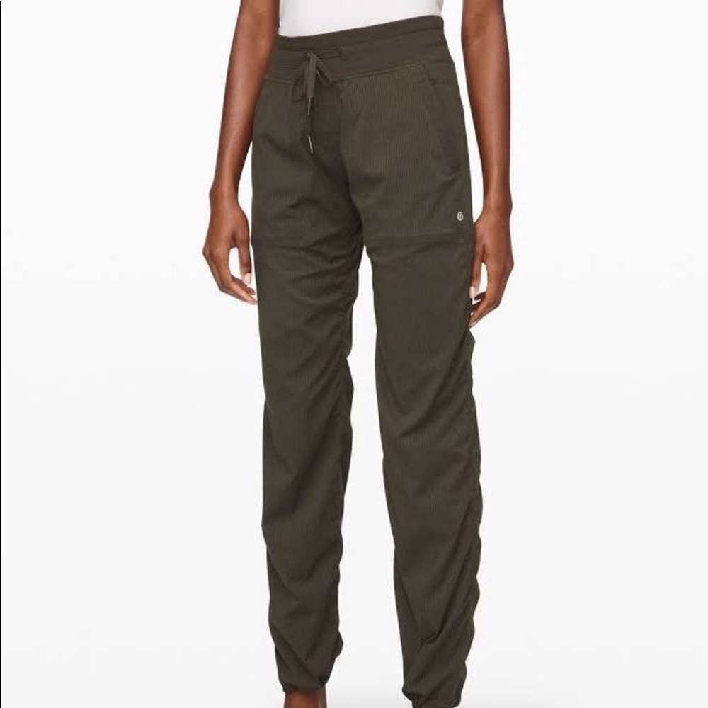Lululemon dance studio jogger